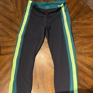 Athleta Crunch Color Block 7/8 Leggings in Supersonic